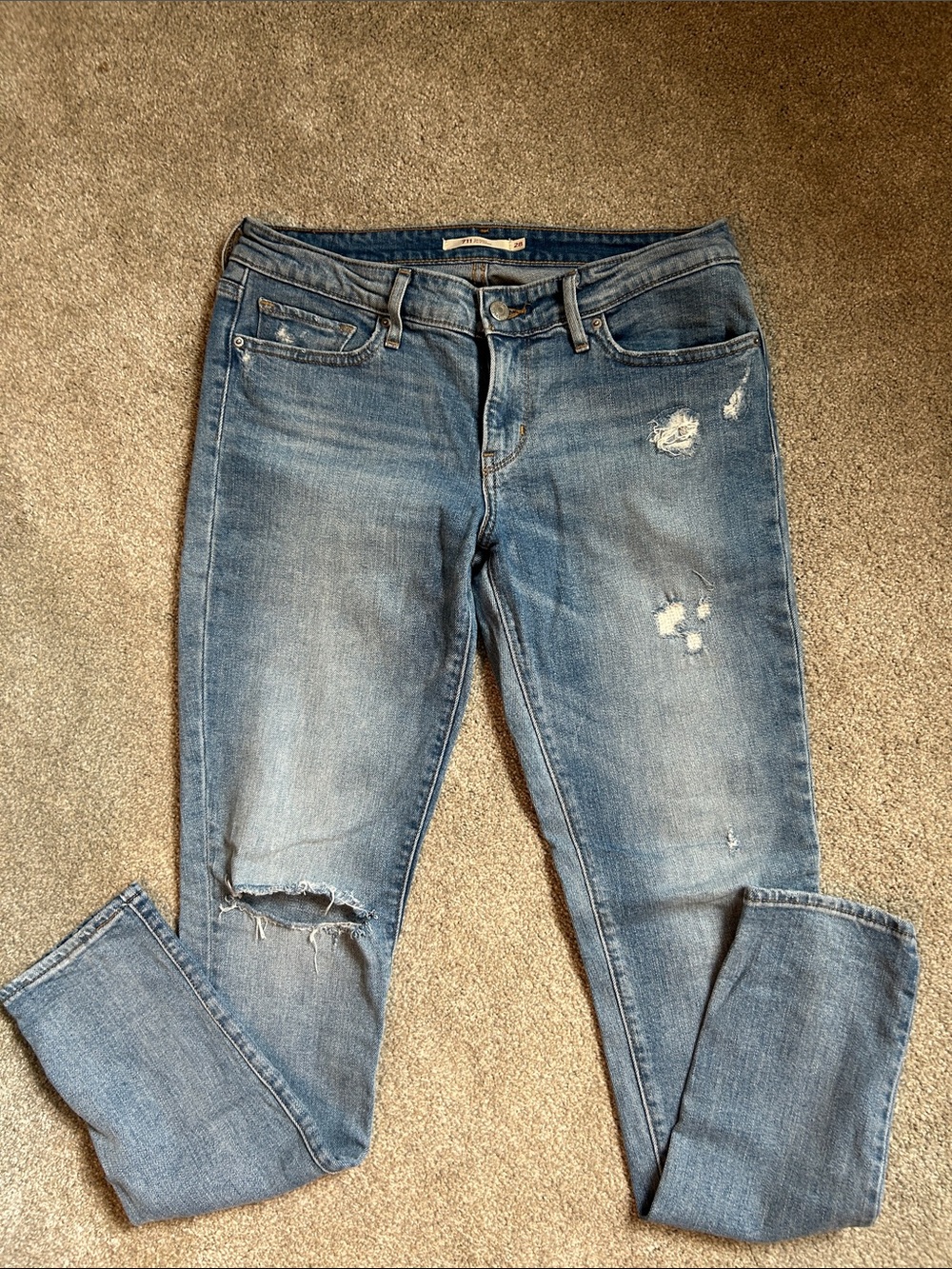 Levi's Women's Light Blue 711 Skinny Distressed Jeans